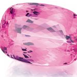 Розовый камень топаз